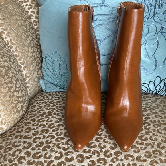 Like new cognac faux leather chunky heel point toe Shoe Republic LA ankle boot - Picture 4 of 7